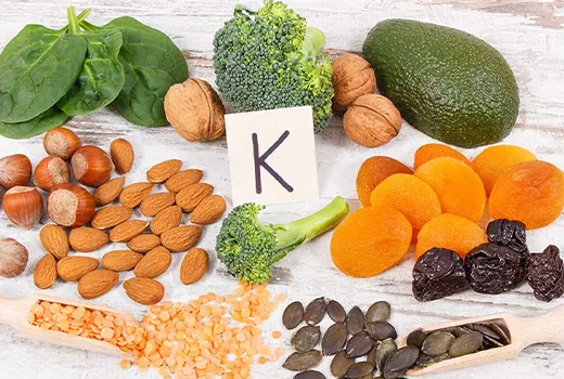 بررسی وضعیت ویتامین D  و k  در شیر مادر